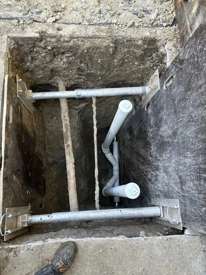 Experienced plumber completing Drain Cleaning work in Sierra Vista